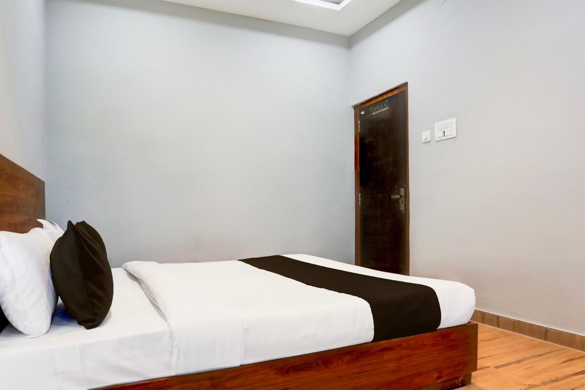 Hotel O Currency Inn Rāipur Buitenkant foto
